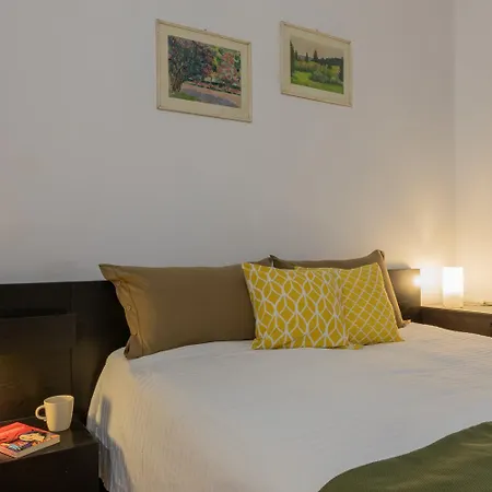 Adriano By Wonderful Italy * トリノ