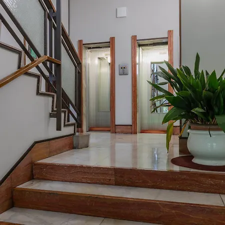 Adriano By Wonderful Italy * トリノ