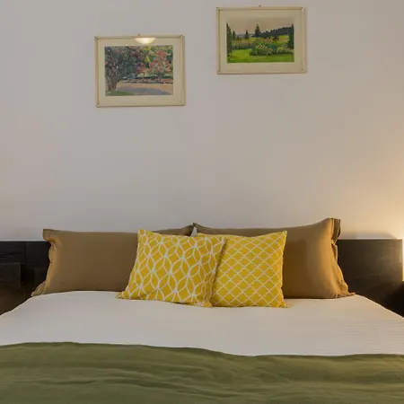 Adriano By Wonderful Italy * 都灵